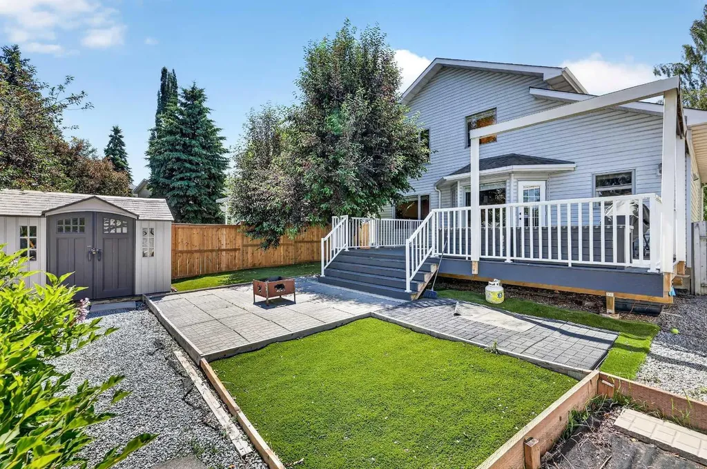 72 Douglas Park Boulevard SE Calgary AB T2Z 2K9
