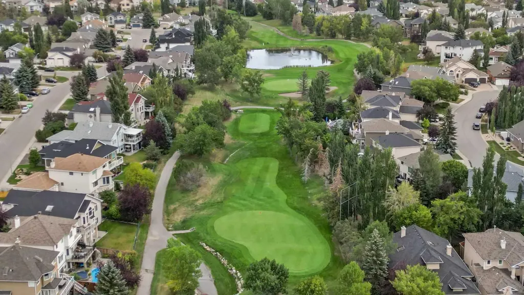 72 Douglas Park Boulevard SE Calgary AB T2Z 2K9