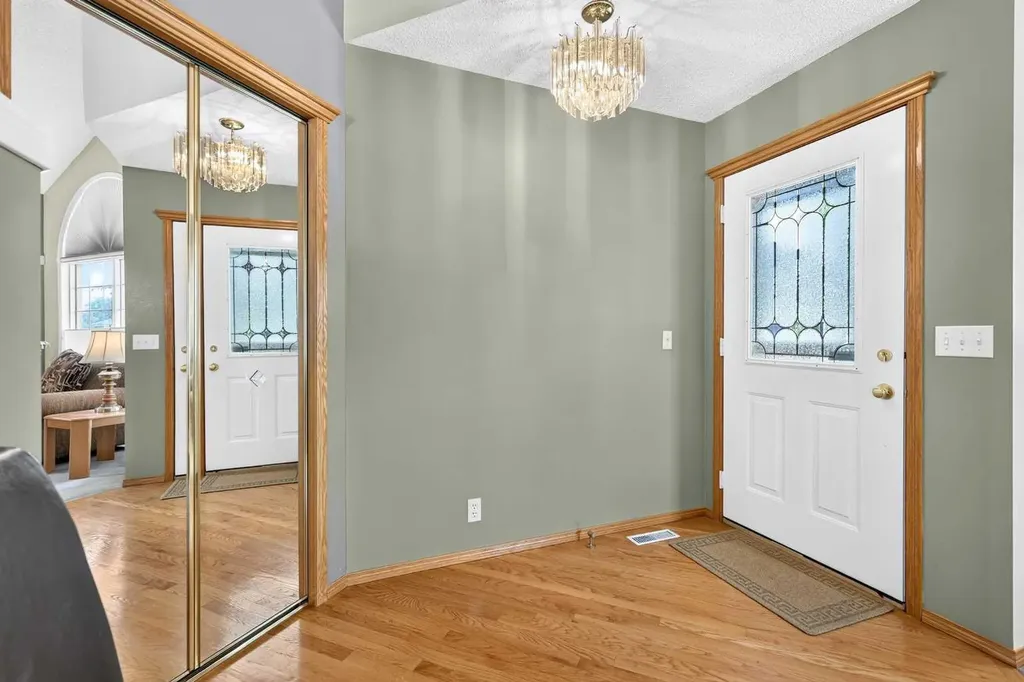 72 Douglas Park Boulevard SE Calgary AB T2Z 2K9