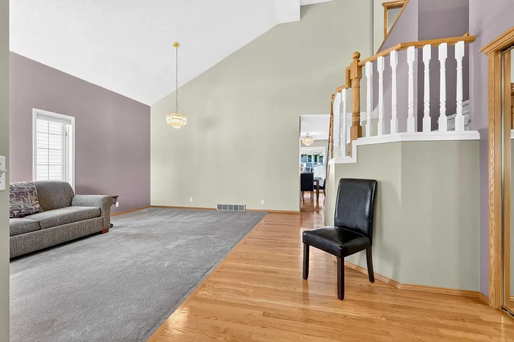 72 Douglas Park Boulevard SE Calgary AB T2Z 2K9