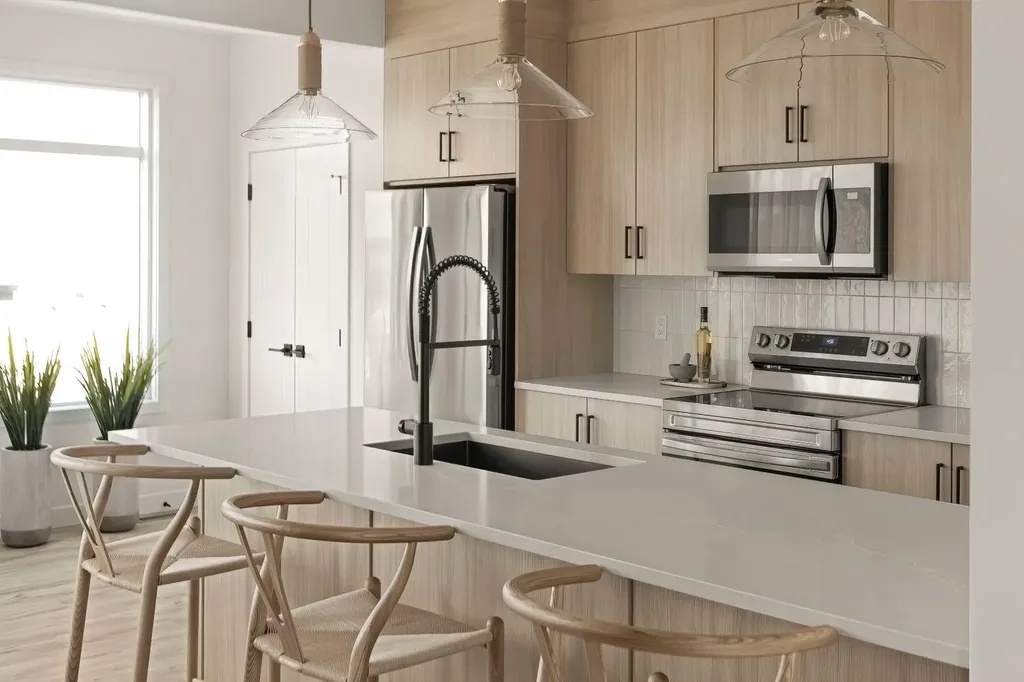 784 Sora Boulevard SE Calgary AB T3S 0m7