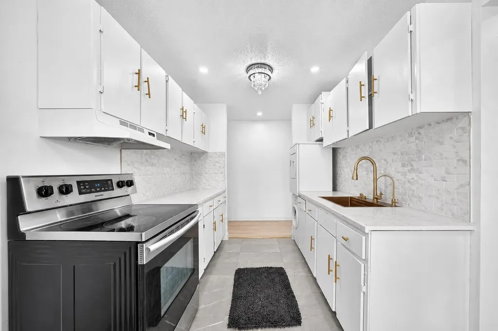 4328 4 Street NW Calgary AB T2K1A2