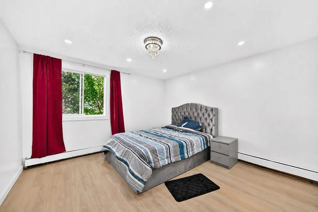 4328 4 Street NW Calgary AB T2K1A2