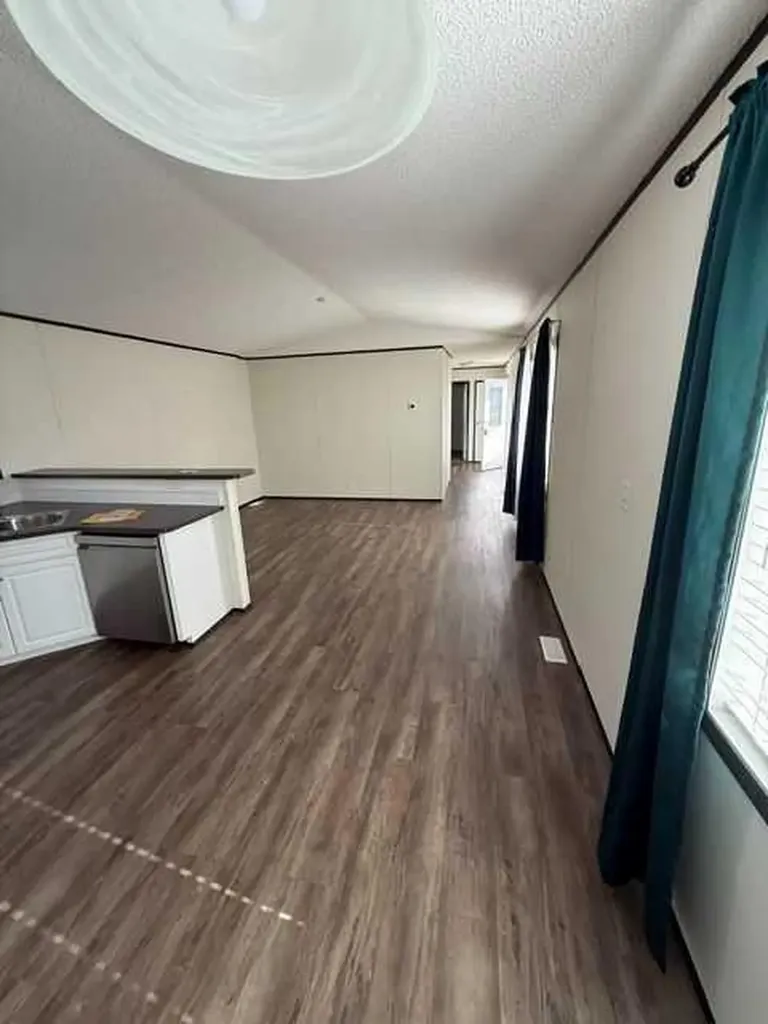 1101 84 Street NE Calgary AB T2A7X2