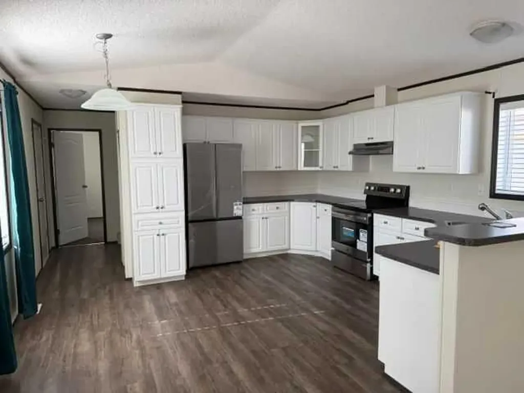 1101 84 Street NE Calgary AB T2A7X2