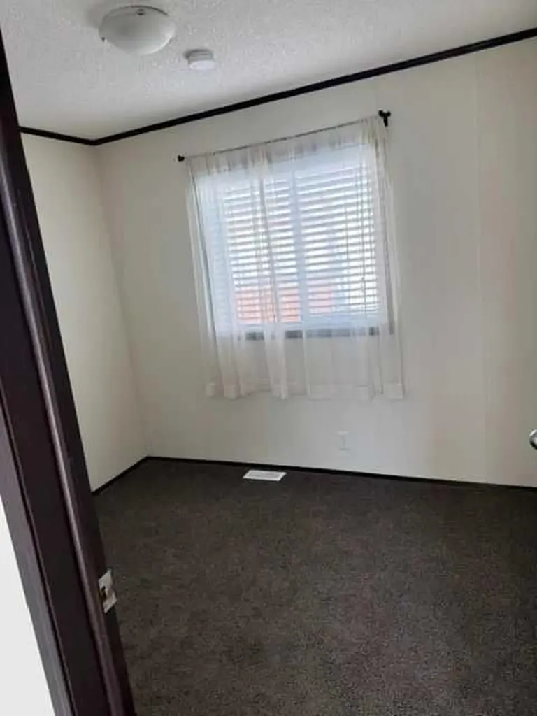 1101 84 Street NE Calgary AB T2A7X2