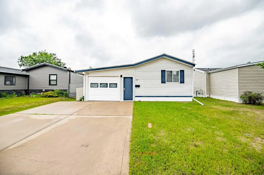 37543 England Way Rural Red Deer County AB T4S 2C3
