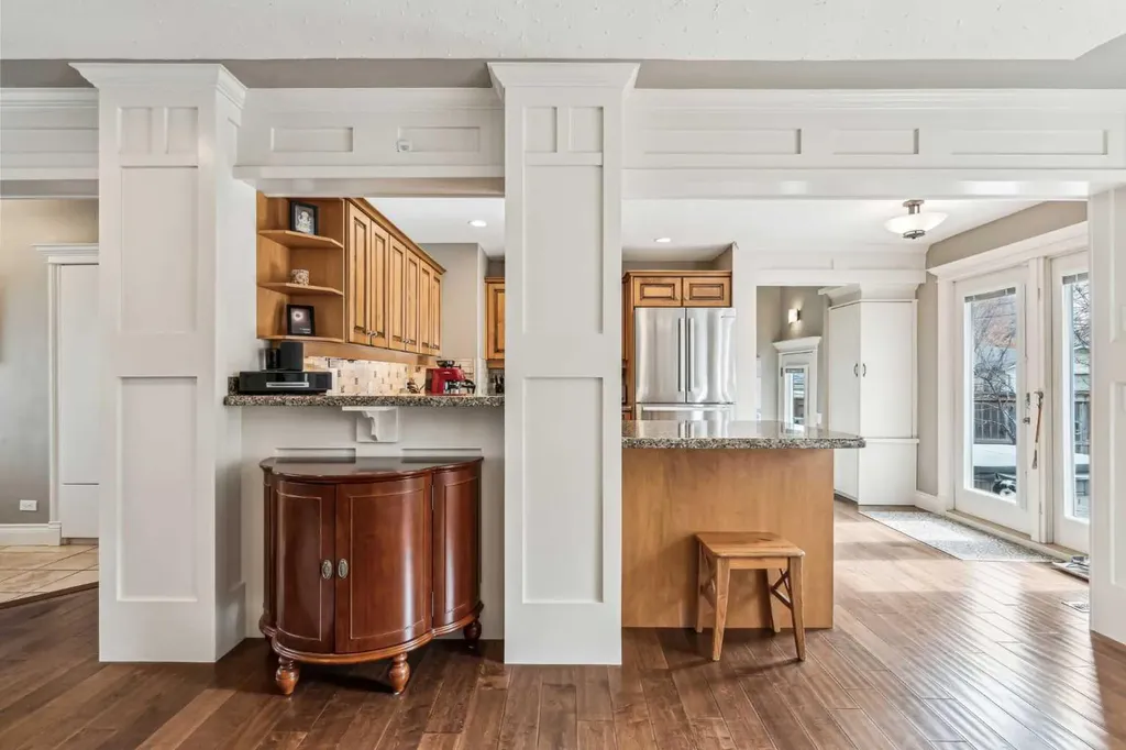315 45 Avenue SW Calgary AB T2S 1B3