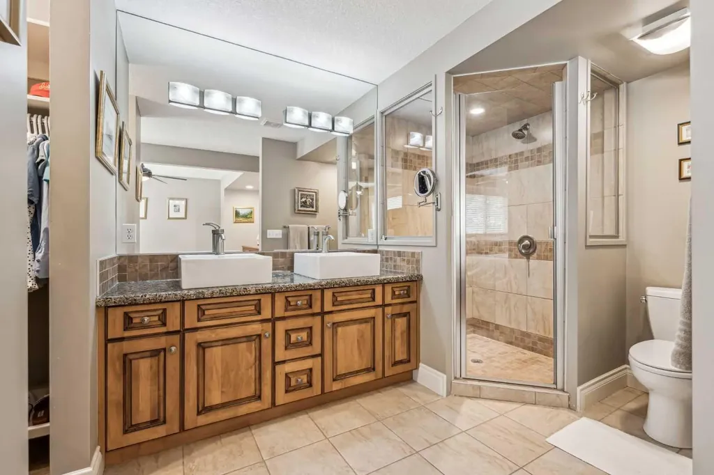 315 45 Avenue SW Calgary AB T2S 1B3