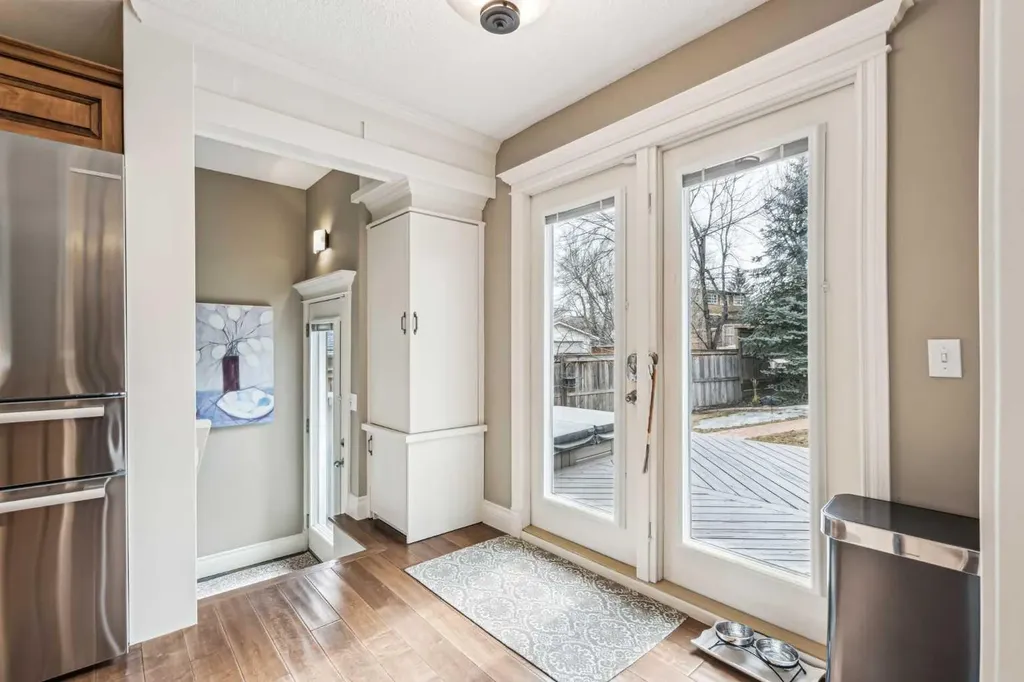 315 45 Avenue SW Calgary AB T2S 1B3