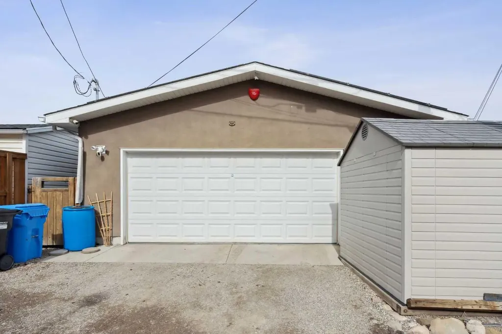 315 45 Avenue SW Calgary AB T2S 1B3