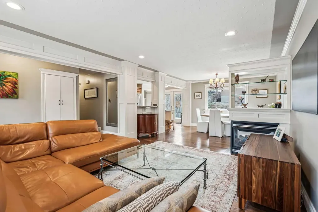 315 45 Avenue SW Calgary AB T2S 1B3