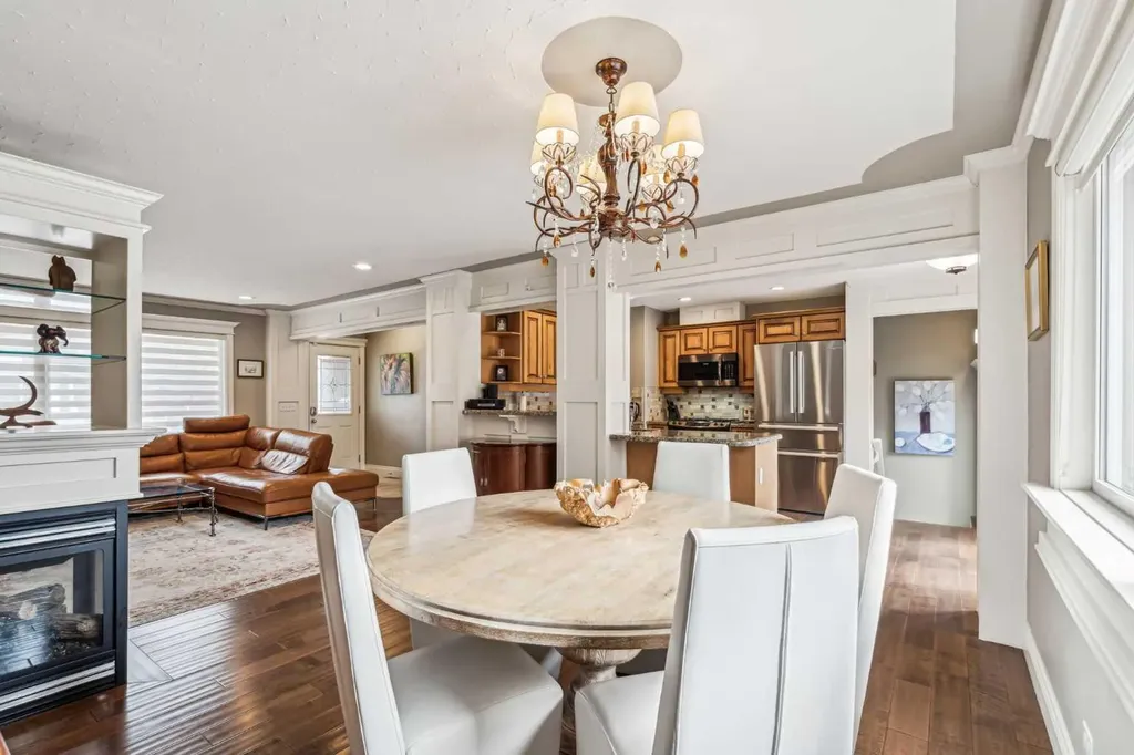 315 45 Avenue SW Calgary AB T2S 1B3