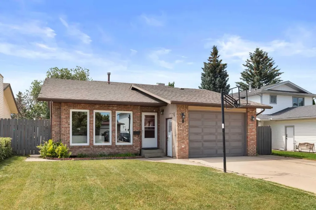 8 Rice Court SE Medicine Hat AB T1B3X1