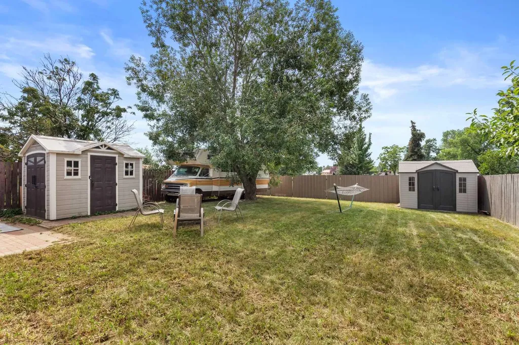 8 Rice Court SE Medicine Hat AB T1B3X1