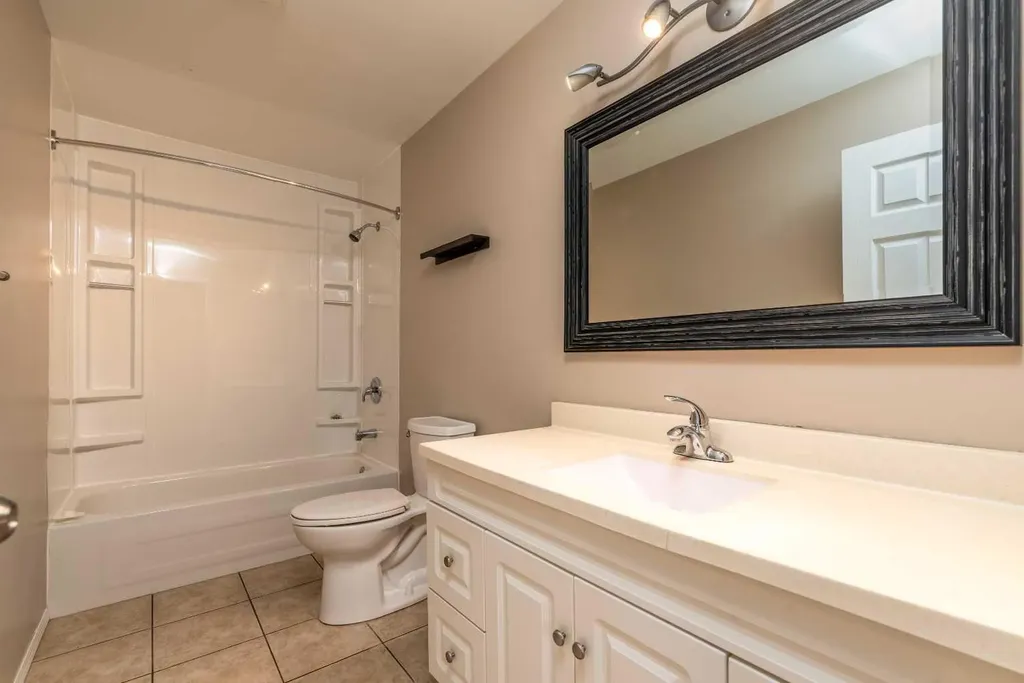 5002 53 Avenue Kitscoty AB T0B 2P0