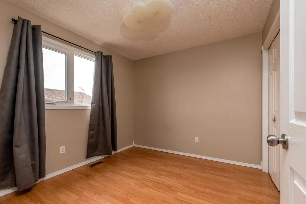 5002 53 Avenue Kitscoty AB T0B 2P0