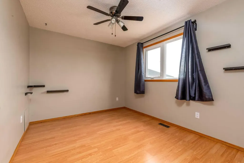 5002 53 Avenue Kitscoty AB T0B 2P0