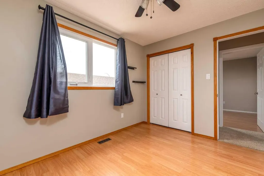 5002 53 Avenue Kitscoty AB T0B 2P0