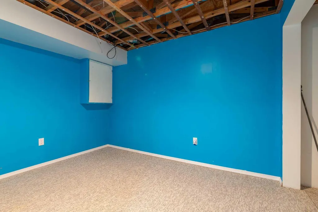 5002 53 Avenue Kitscoty AB T0B 2P0