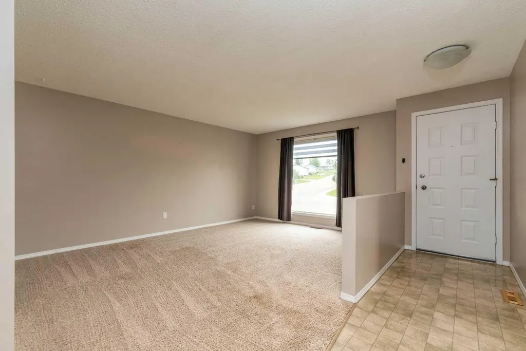 5002 53 Avenue Kitscoty AB T0B 2P0