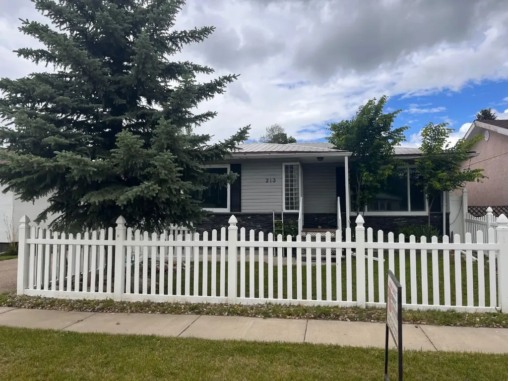 213 2nd Avenue Milk River AB T0K 1M0