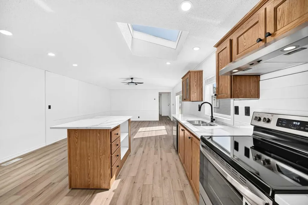 1101 84 Street NE Calgary AB T2A 7X2