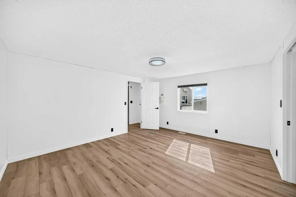 1101 84 Street NE Calgary AB T2A 7X2