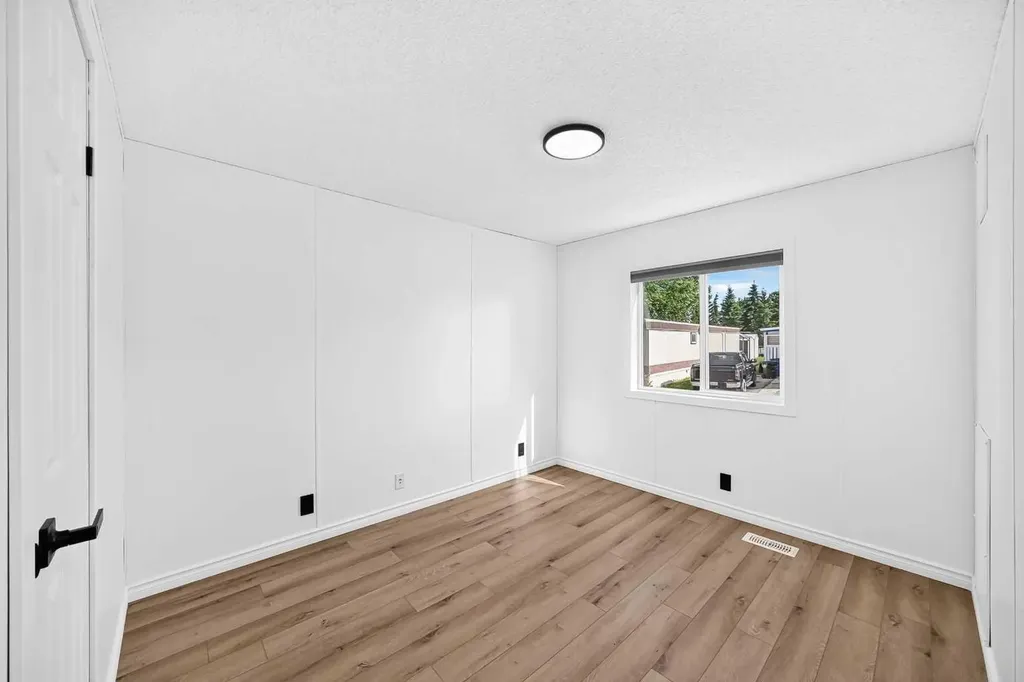 1101 84 Street NE Calgary AB T2A 7X2