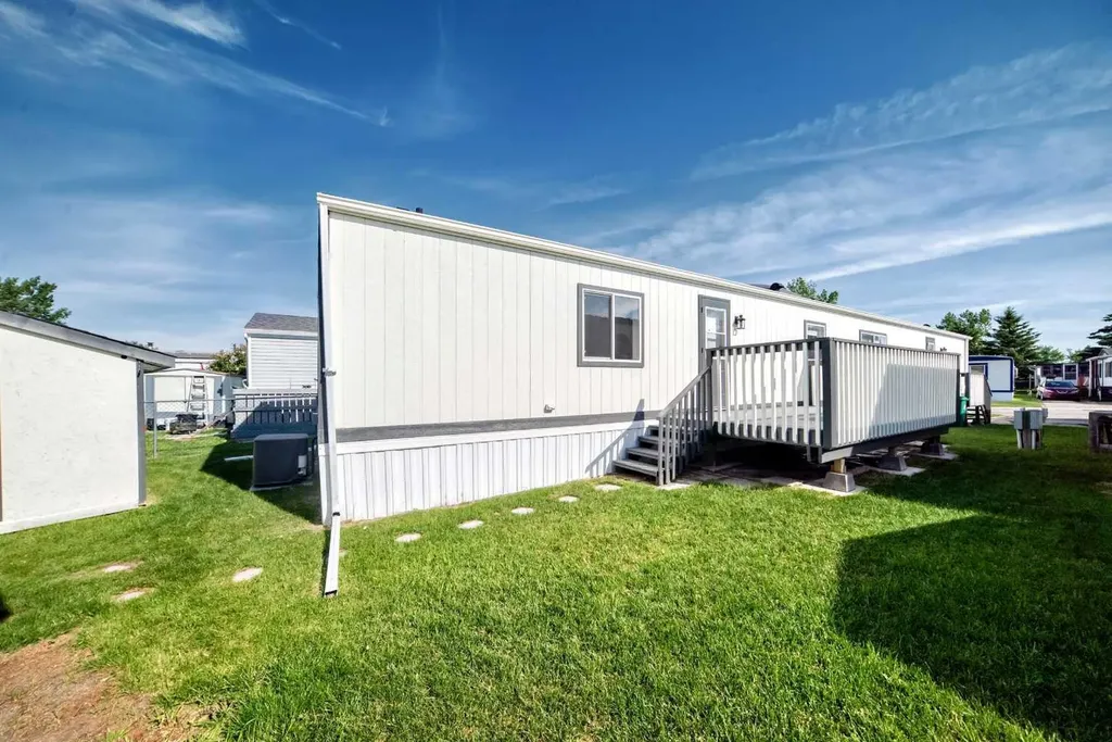 1101 84 Street NE Calgary AB T2A 7X2