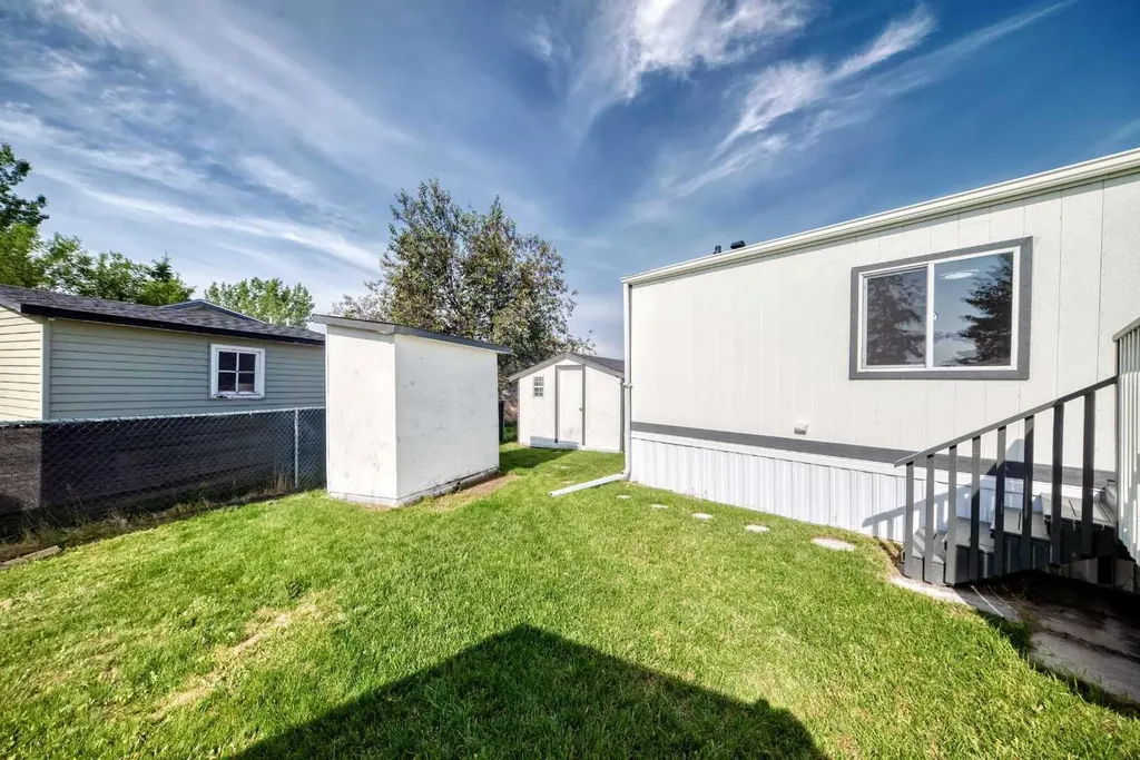 1101 84 Street NE Calgary AB T2A 7X2
