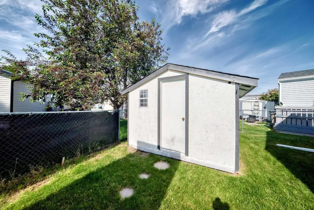 1101 84 Street NE Calgary AB T2A 7X2