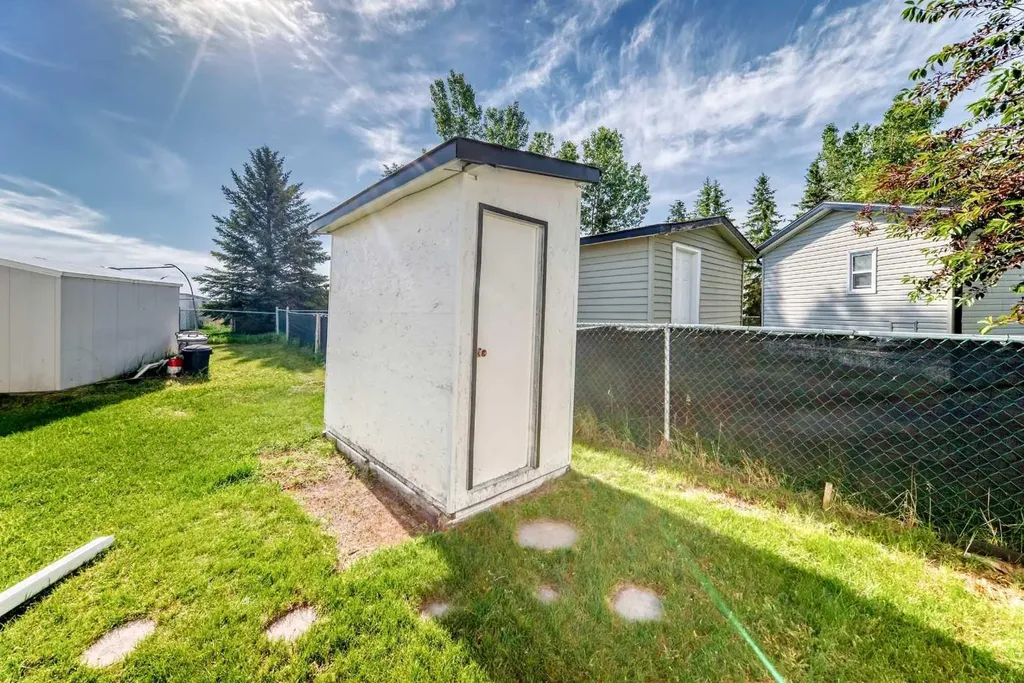 1101 84 Street NE Calgary AB T2A 7X2