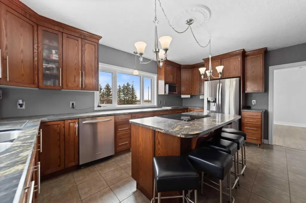 44170 Range Road 140 Rural Flagstaff County AB T0B 2L0