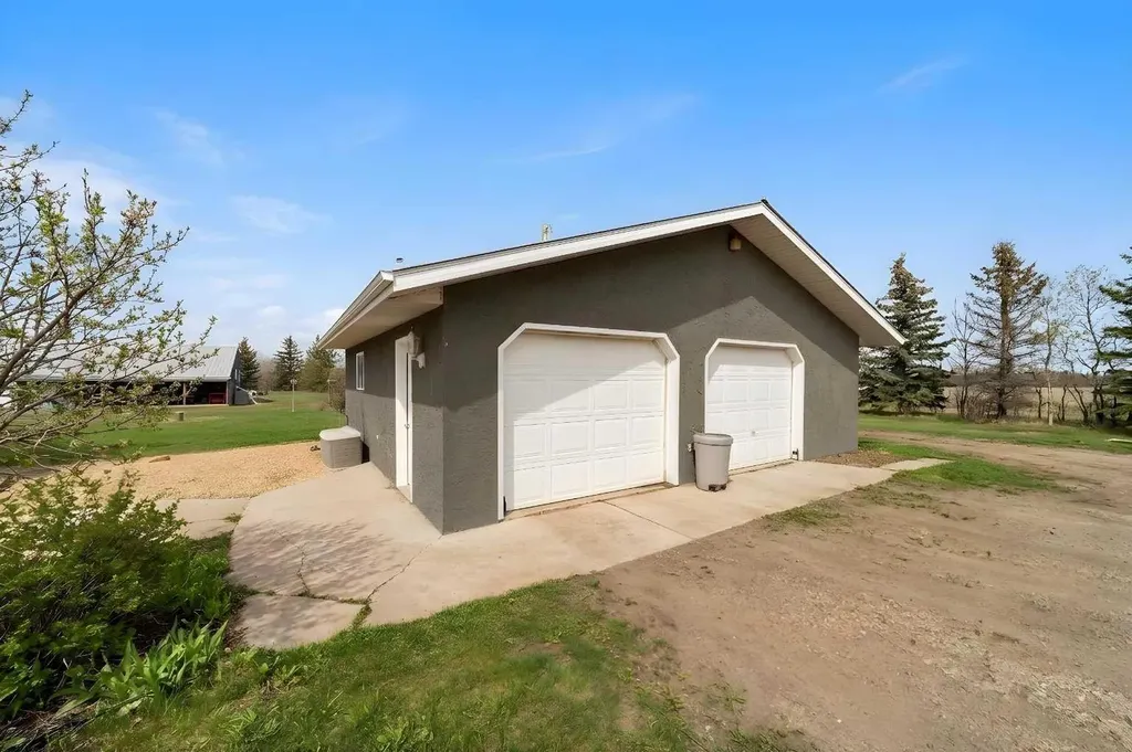 44170 Range Road 140 Rural Flagstaff County AB T0B 2L0