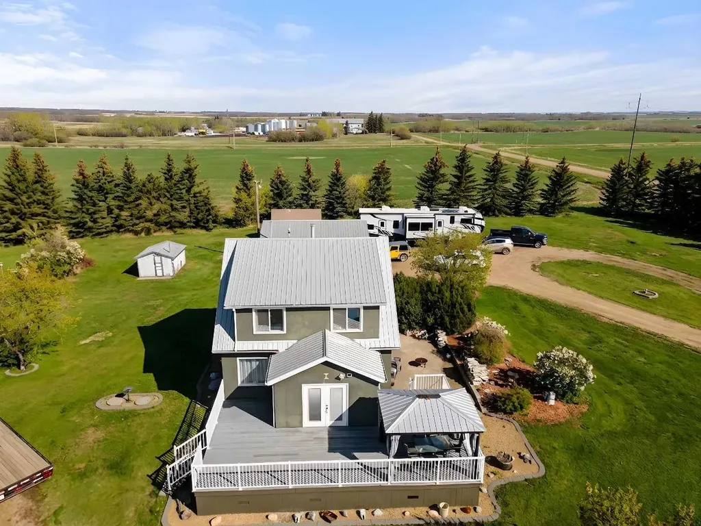 44170 Range Road 140 Rural Flagstaff County AB T0B 2L0