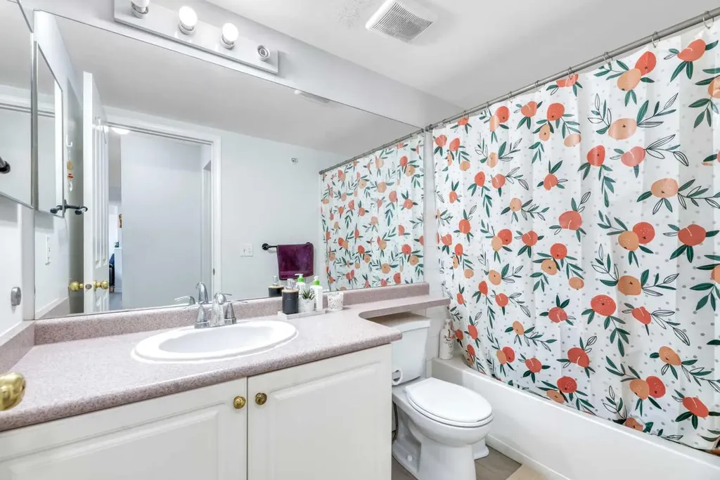 4000 Somervale Court SW Calgary AB T2Y 4J3