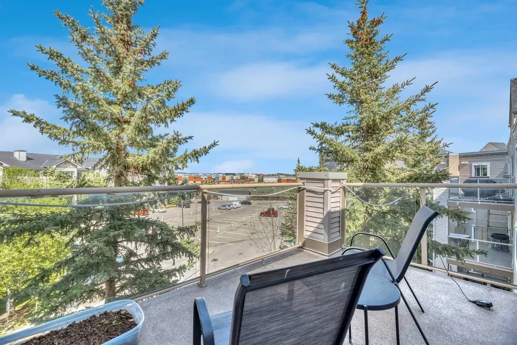 4000 Somervale Court SW Calgary AB T2Y 4J3