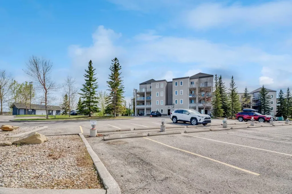 4000 Somervale Court SW Calgary AB T2Y 4J3