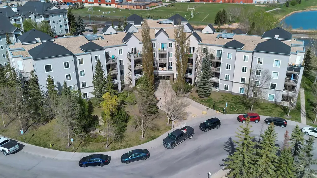 4000 Somervale Court SW Calgary AB T2Y 4J3
