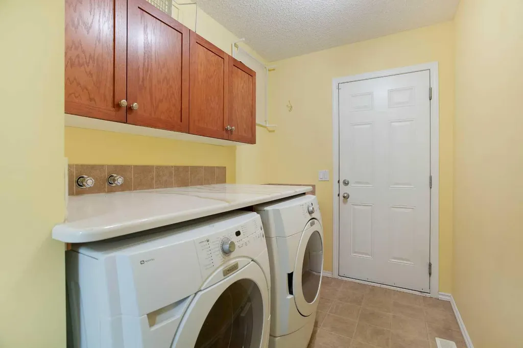 612 Riverside Boulevard NW High River AB t1v 2c1