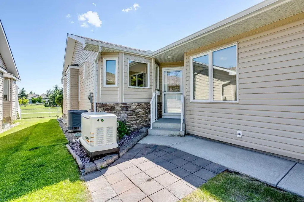 612 Riverside Boulevard NW High River AB t1v 2c1