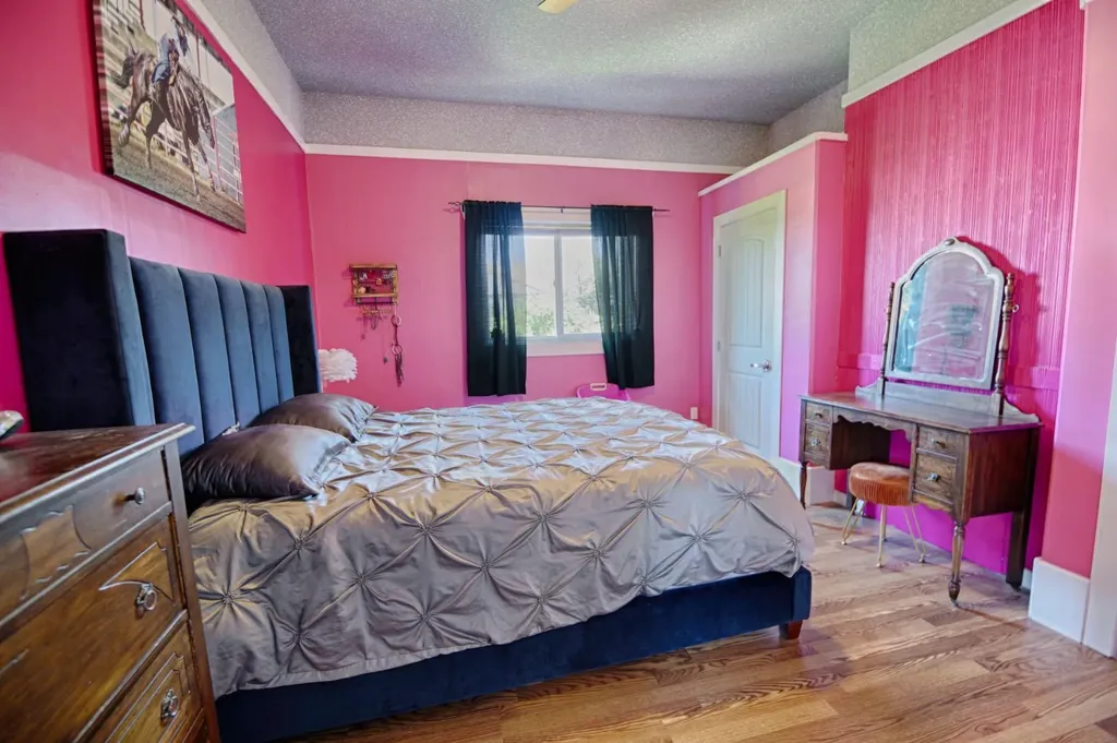 2424 4 Avenue Fort Macleod AB T0L 0Z0