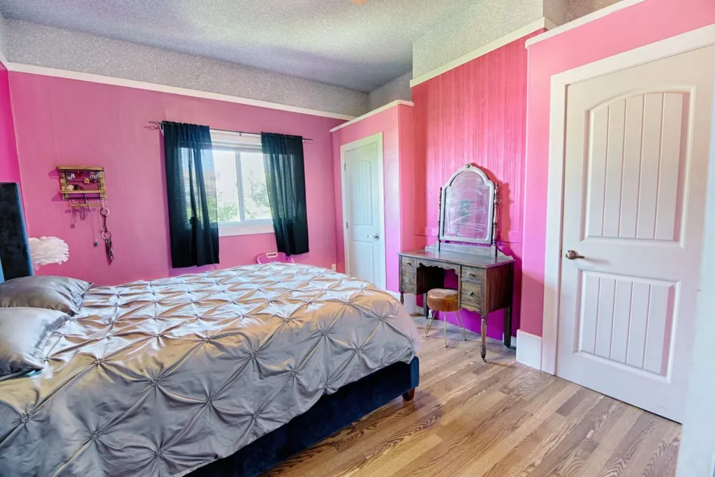 2424 4 Avenue Fort Macleod AB T0L 0Z0