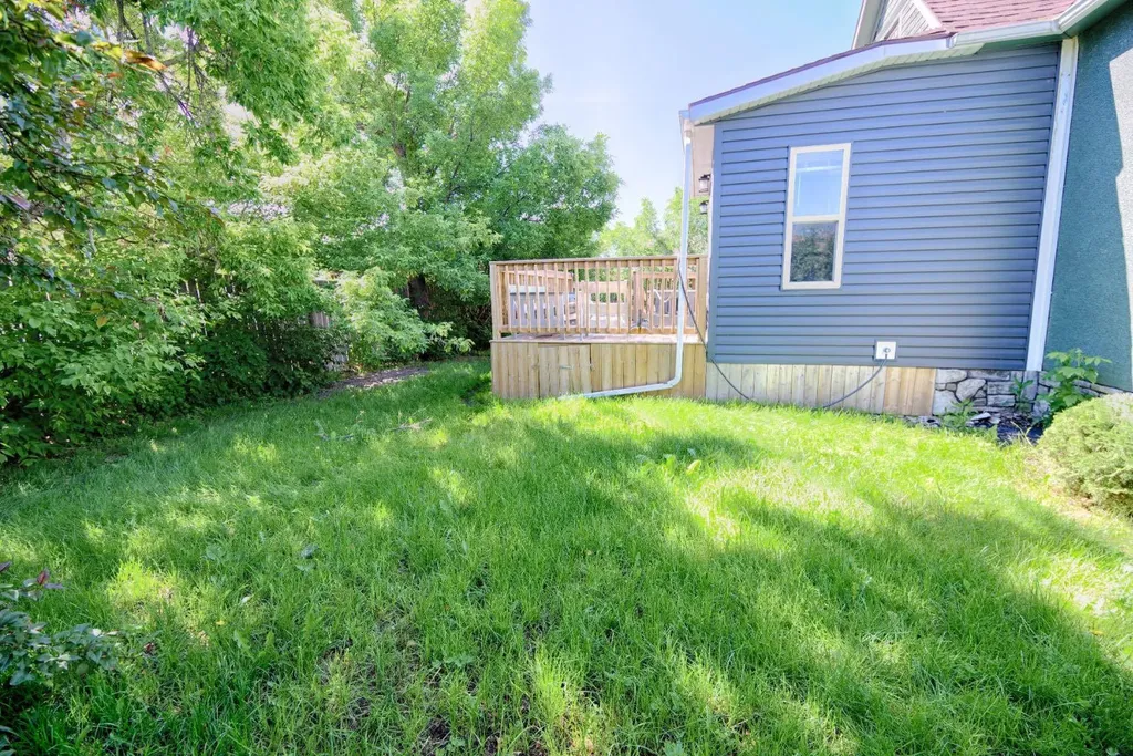 2424 4 Avenue Fort Macleod AB T0L 0Z0