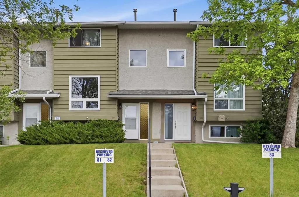 6915 Ranchview Drive NW Calgary AB T3G 1R8