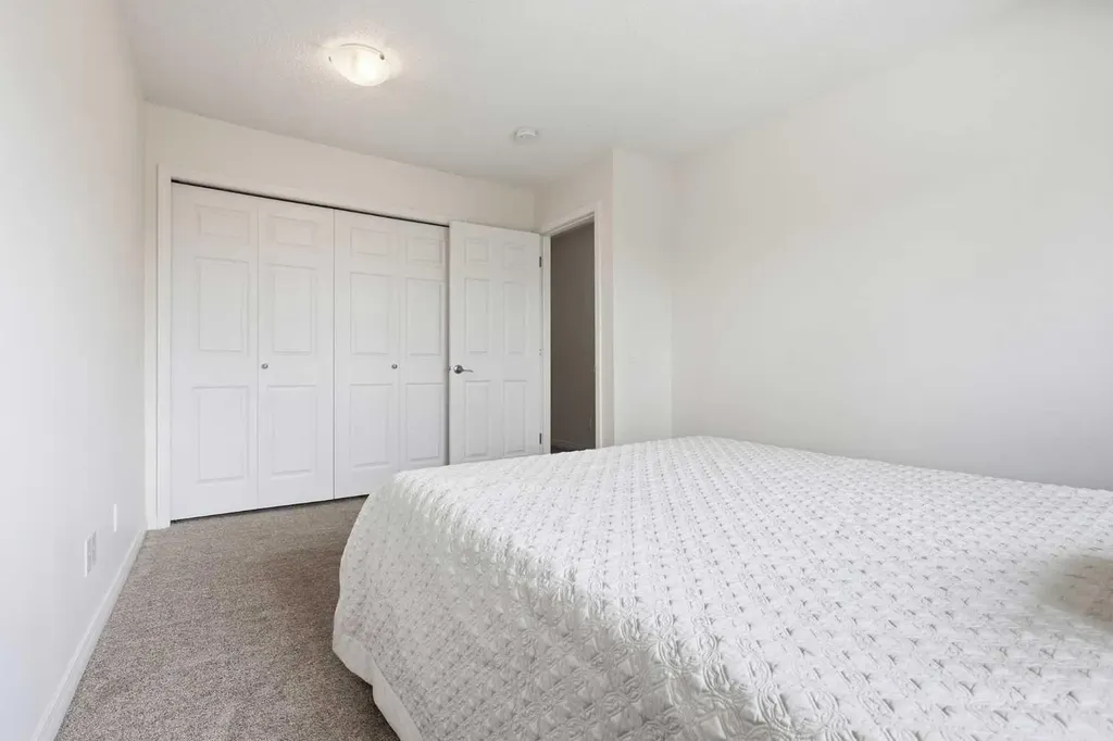 6915 Ranchview Drive NW Calgary AB T3G 1R8