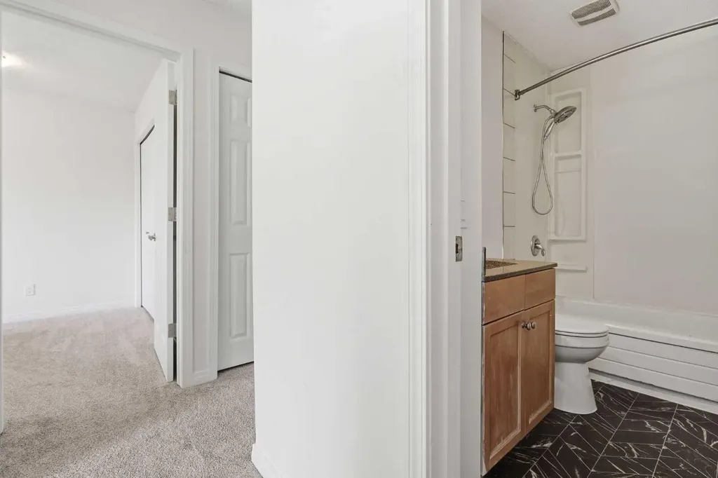 6915 Ranchview Drive NW Calgary AB T3G 1R8