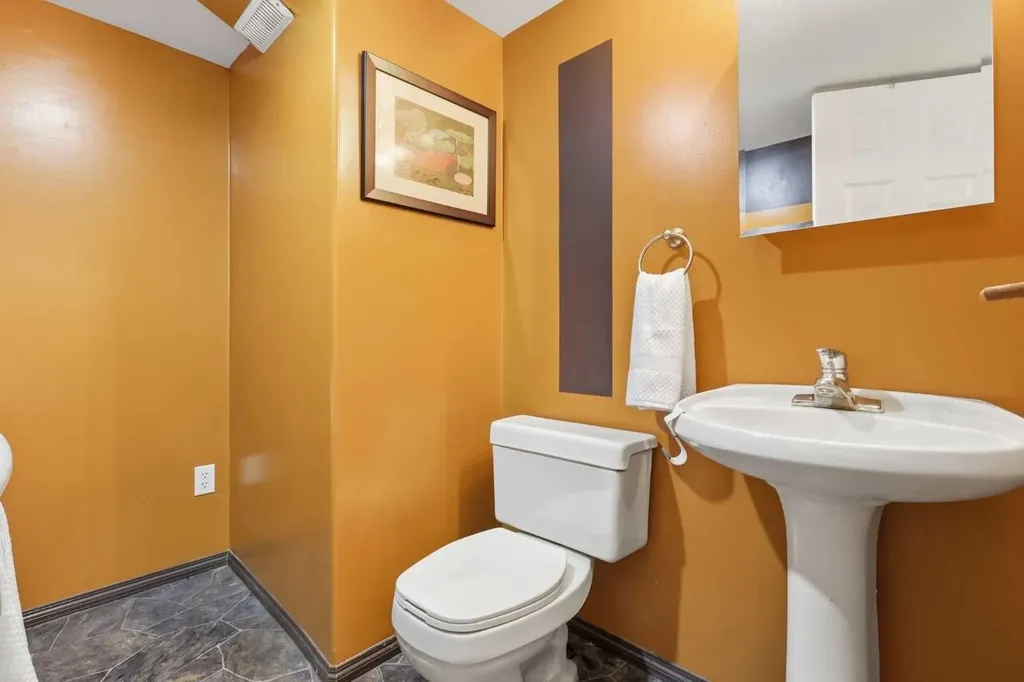 6915 Ranchview Drive NW Calgary AB T3G 1R8