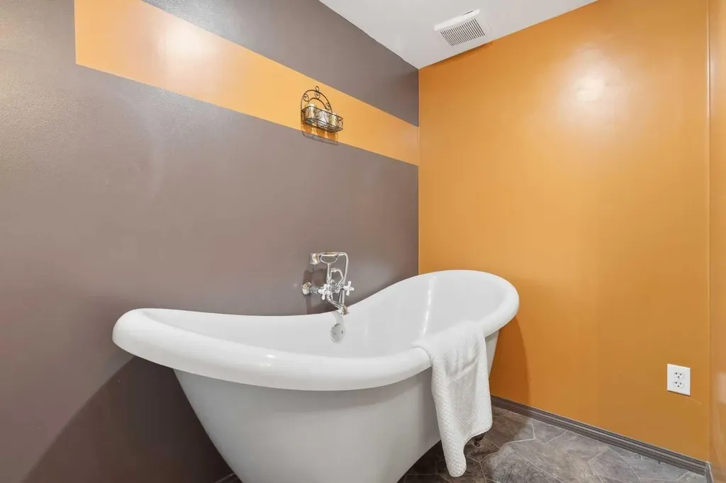 6915 Ranchview Drive NW Calgary AB T3G 1R8